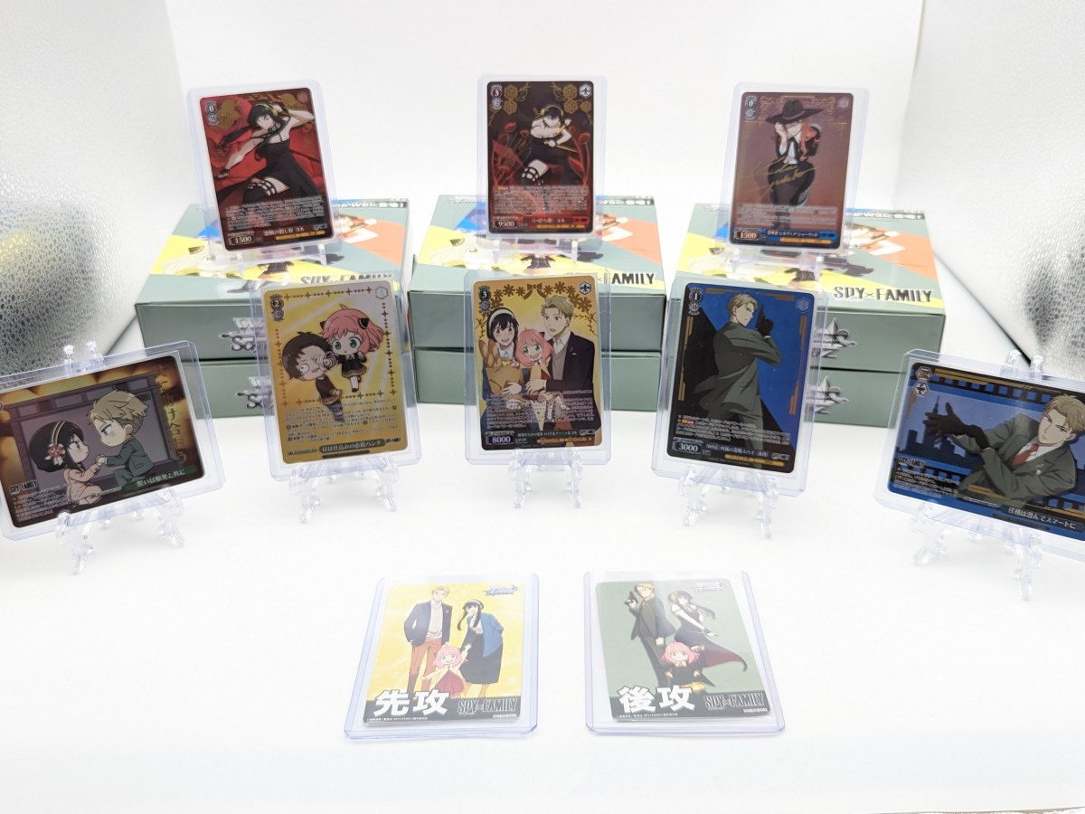 What Comes in the (JP) Spy x Family Weiss Schwarz Booster Case!